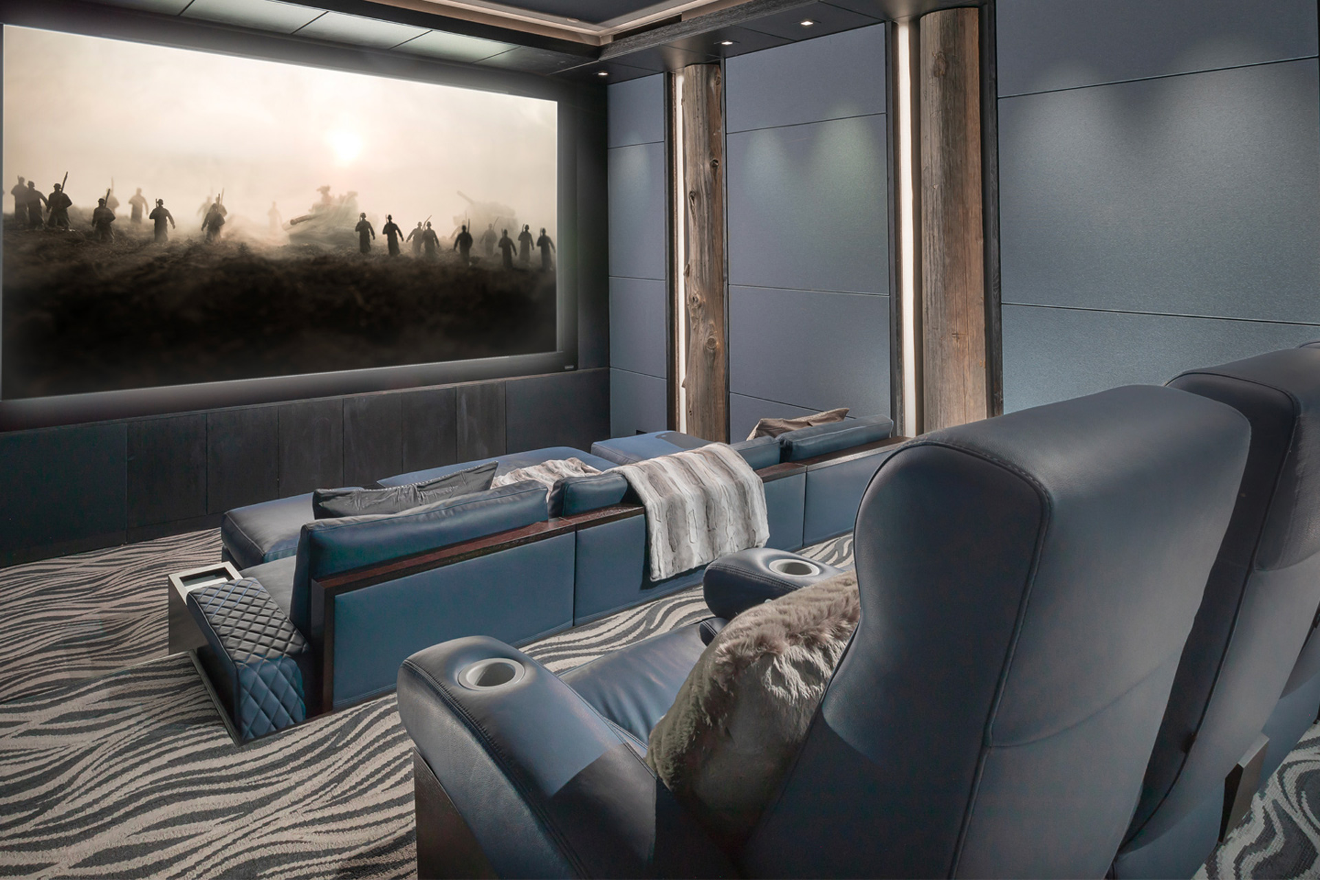 CINEAK – Antwerp & Hollywood  Luxery seating • Private cinema - Original Media