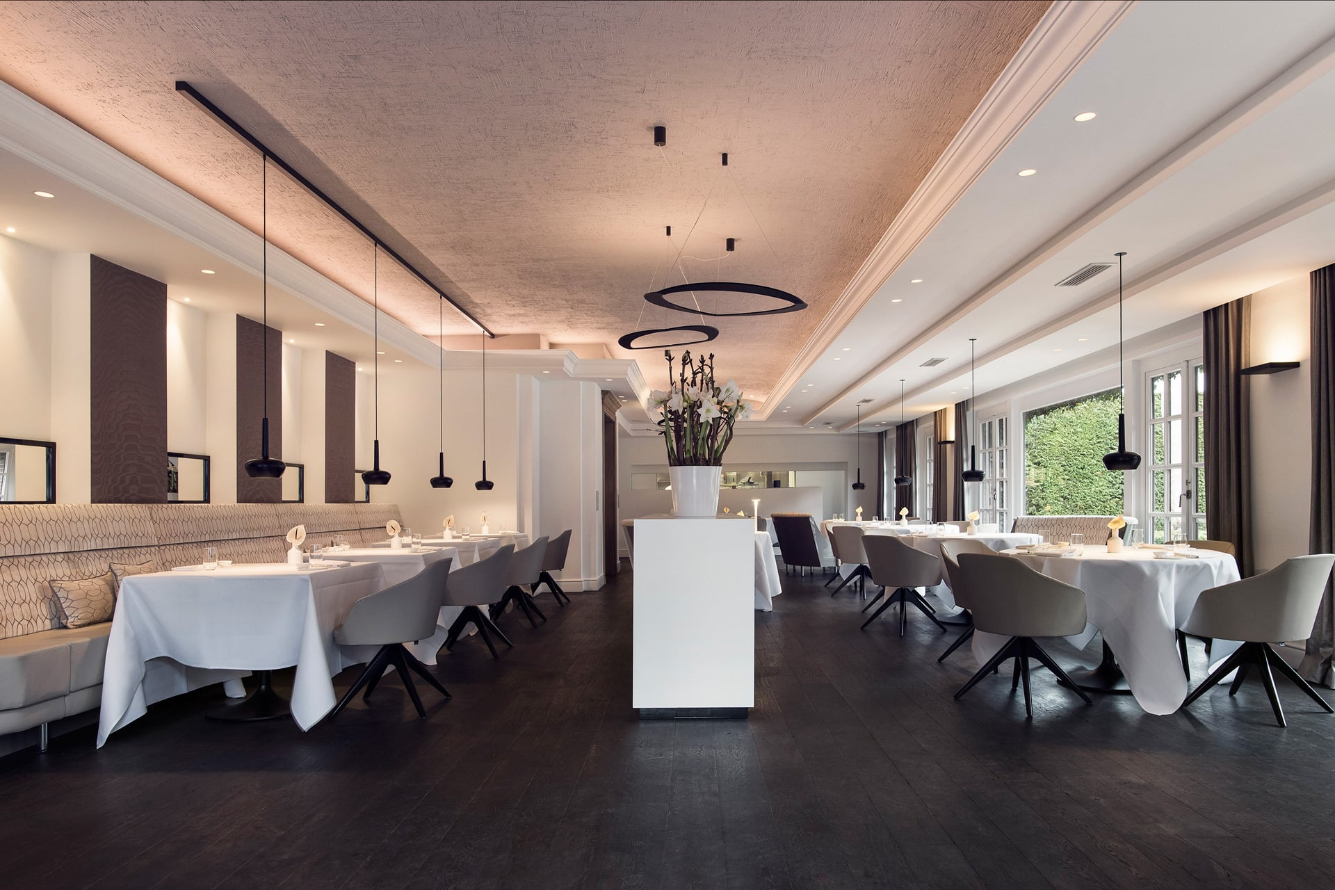Restaurant La Source ** - Original Media